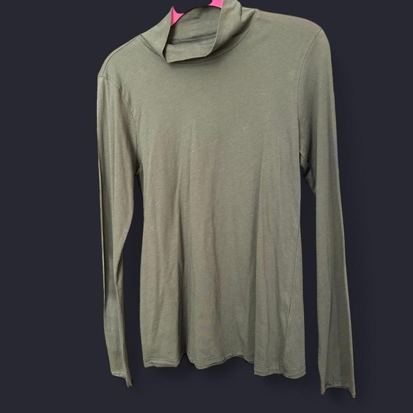 NWT Moss Green Anthropologie Mock Turtleneck - Size M - Picture 1 of 7
